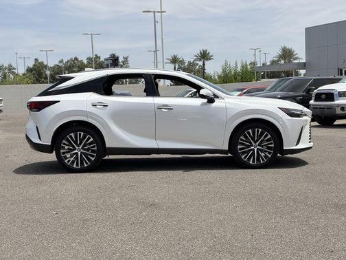 Eminent White Pearl 2024 Lexus RX 350h Premium Plus