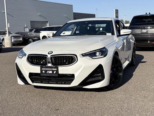 Mineral White Metallic 2026 BMW 230 230i
