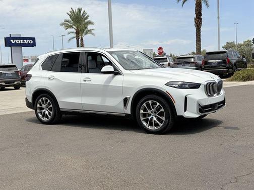 Alpine White 2024 BMW X5 xDrive40i