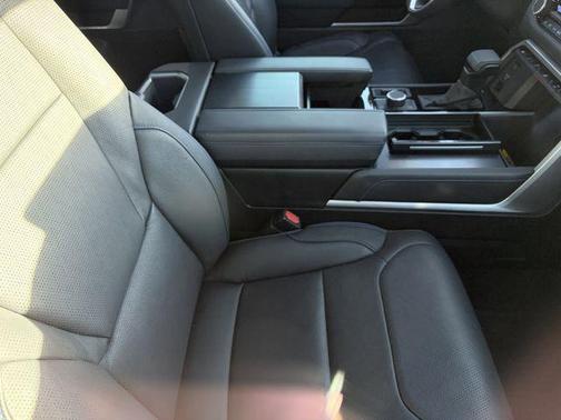 2025 Toyota Sequoia Platinum