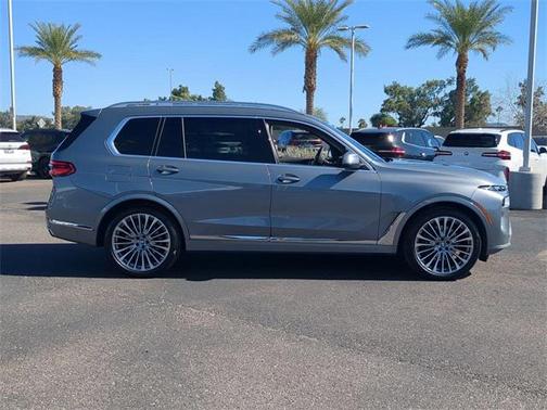 2025 BMW X7 xDrive40i