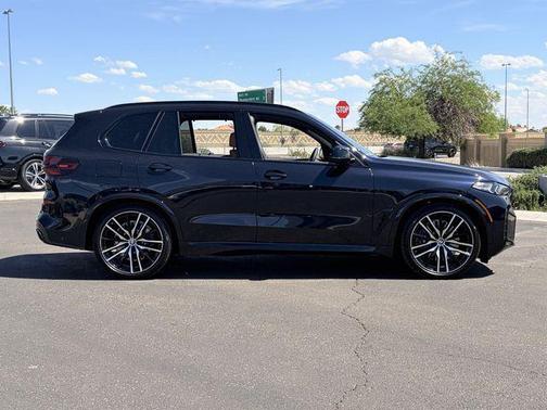 Carbon Black Metallic 2026 BMW X5 M60i