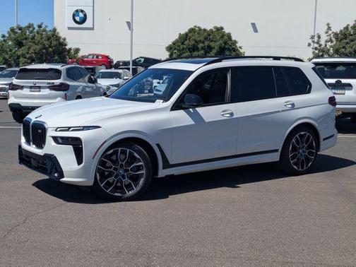 Alpine White 2025 BMW X7 M60i