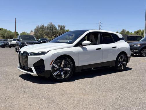 Mineral White Metallic 2023 BMW iX xDrive50