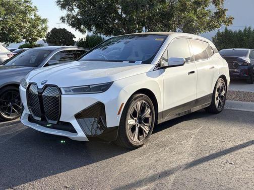 Mineral White Metallic 2023 BMW iX xDrive50