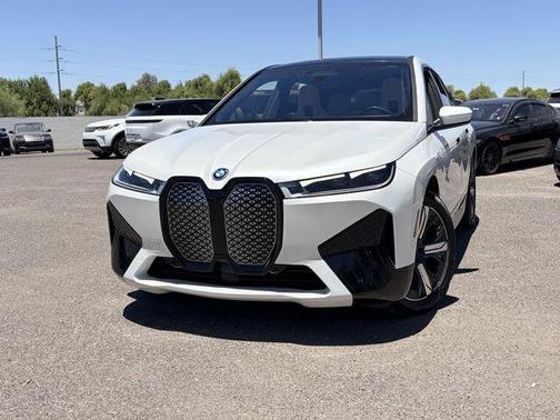 Mineral White Metallic 2023 BMW iX xDrive50