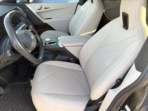 Mineral White Metallic 2023 BMW iX xDrive50