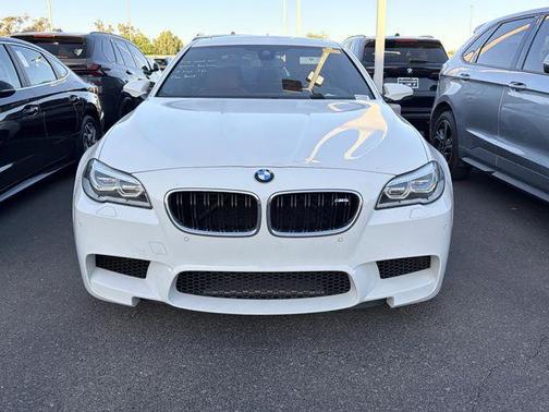 Alpine White 2014 BMW M5 Base