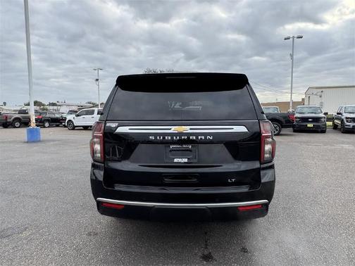 2024 Chevrolet Suburban LT