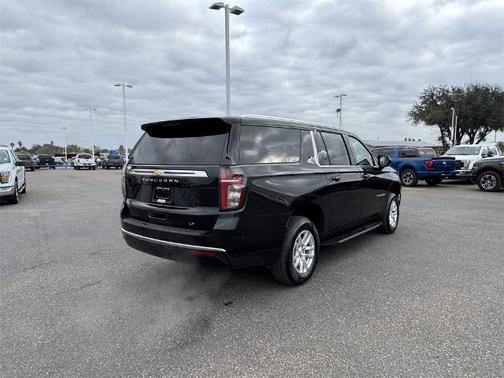 2024 Chevrolet Suburban LT