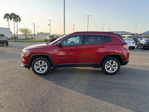 2025 Jeep Compass LATITUDE