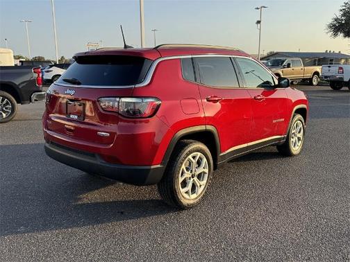 2025 Jeep Compass LATITUDE