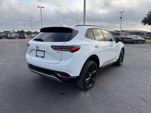 Summit White 2022 Buick Envision PREFERRED
