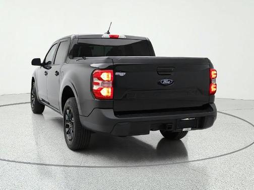 SHADOW BLACK 2025 Ford Maverick XLT