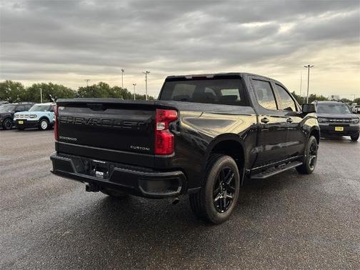 2023 Chevrolet Silverado 1500 CUSTOM