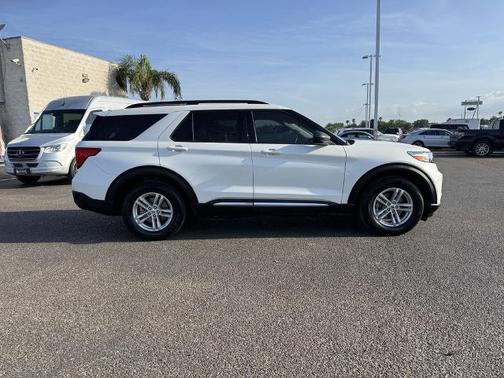 STAR WHITE MET TRI-COAT 2024 Ford Explorer XLT