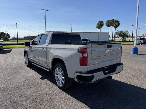 White Sand 2026 Chevrolet Silverado 1500 HIGH COUNTRY