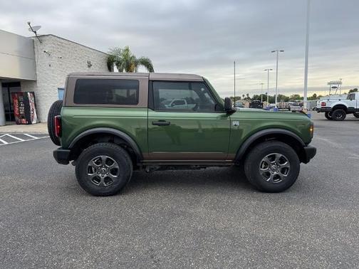 ERUPTION GREEN METALLIC 2023 Ford Bronco BIG BEND