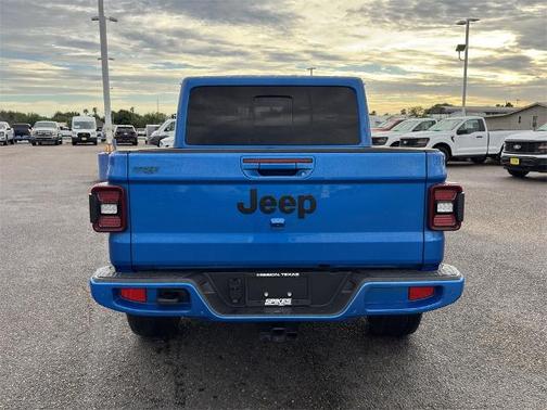 2023 Jeep Gladiator OVERLAND
