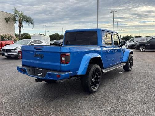 2023 Jeep Gladiator OVERLAND
