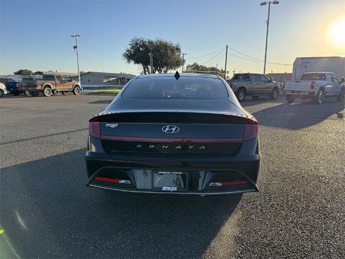 2023 Hyundai SONATA SE