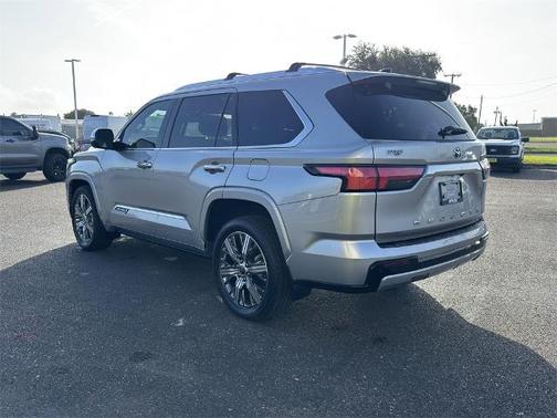 2023 Toyota Sequoia CAPSTONE