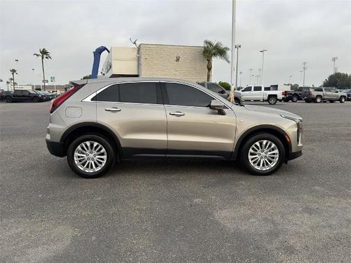 2024 Cadillac XT4 LUXURY