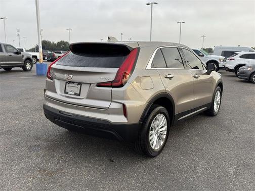 2024 Cadillac XT4 LUXURY