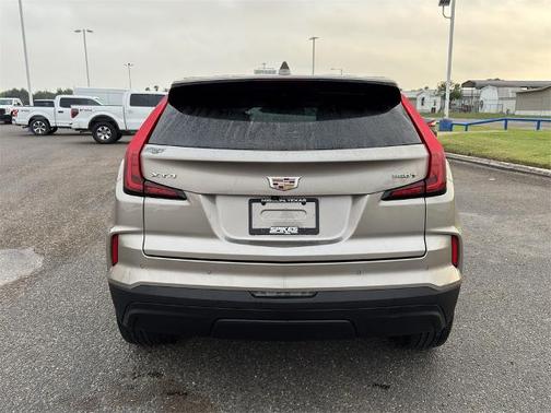 2024 Cadillac XT4 LUXURY