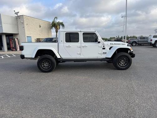 2022 Jeep Gladiator OVERLAND
