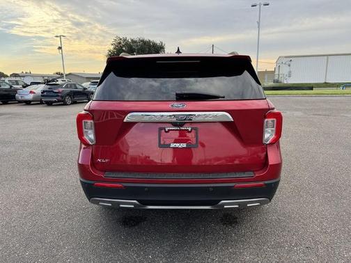 RAPID RED MET TINTED CC 2022 Ford Explorer XLT