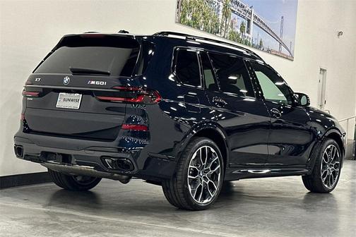 2026 BMW X7 M60i