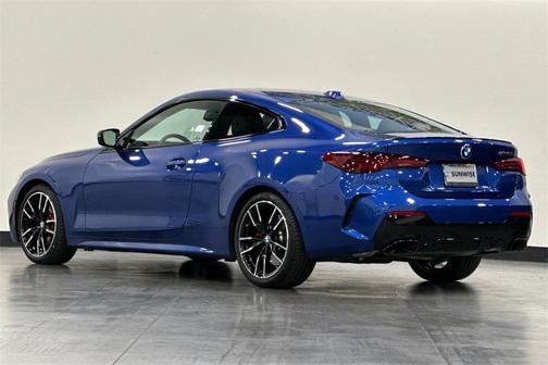 2025 BMW M440 i