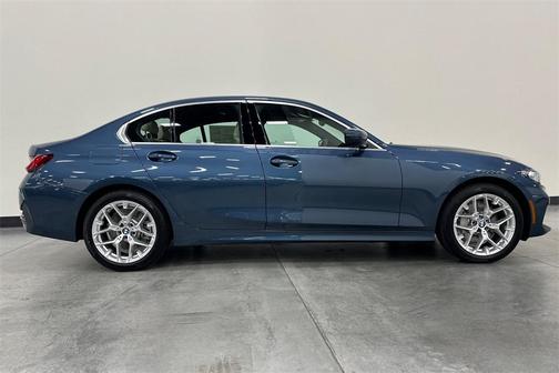 2025 BMW 330 i