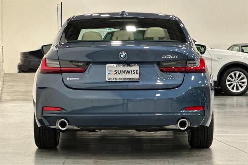 2025 BMW 330 i
