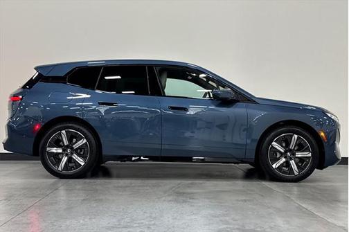 2026 BMW iX xDrive45