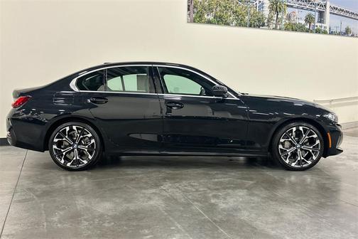 2025 BMW 330 330i Sedan
