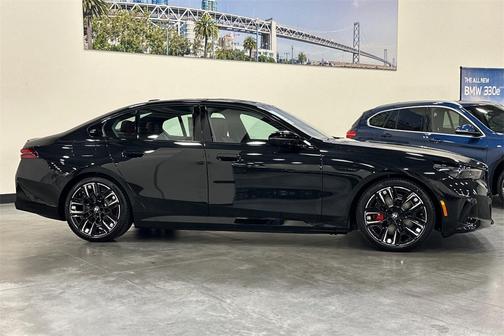 2025 BMW i5 M60