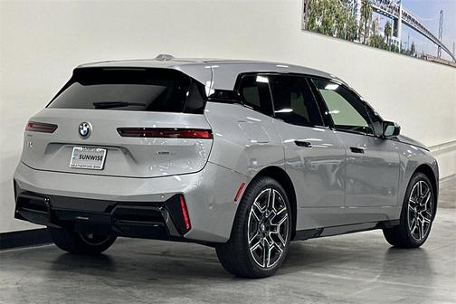 2026 BMW iX xDrive45