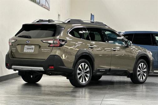 2023 Subaru Outback Touring XT
