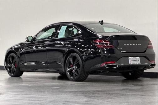 2023 Genesis G70 3.3T RWD