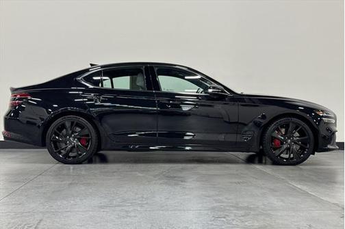 2023 Genesis G70 3.3T RWD