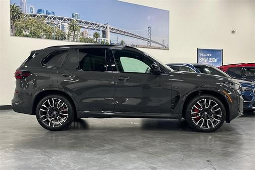 2026 BMW X5 M60i