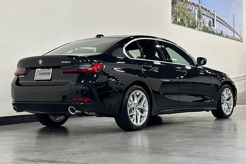 2025 BMW 330 i