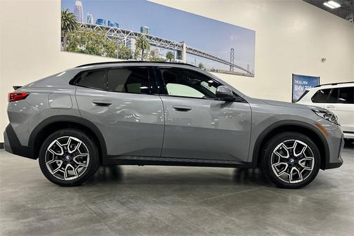2025 BMW X2 xDrive28i