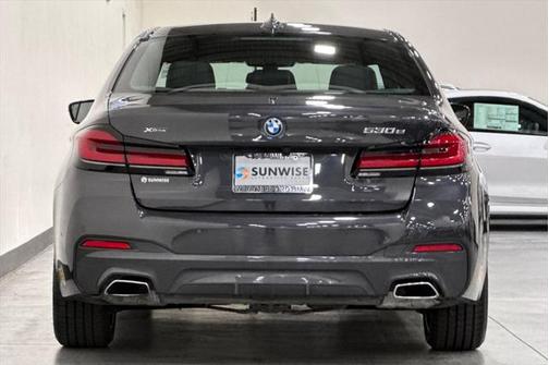 2022 BMW 530e Base
