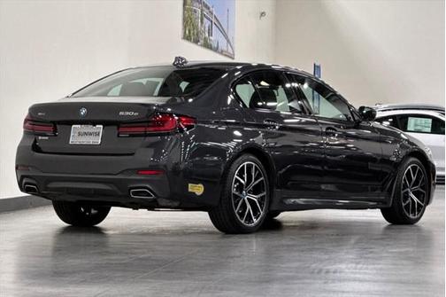 2022 BMW 530e Base