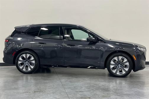 2026 BMW iX xDrive45