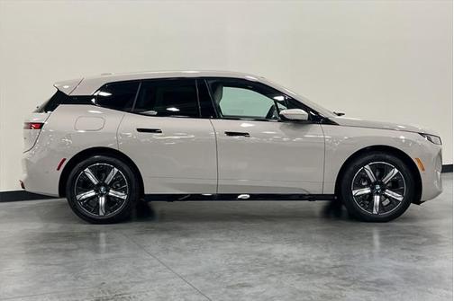 2026 BMW iX xDrive45