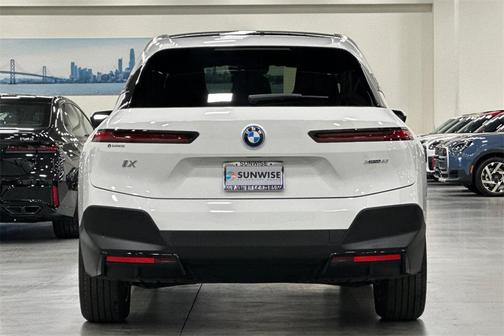 2025 BMW iX xDrive50